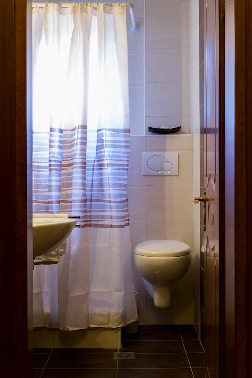 Nepheli Apartments And Studios Паралия-Катерини Номер фото