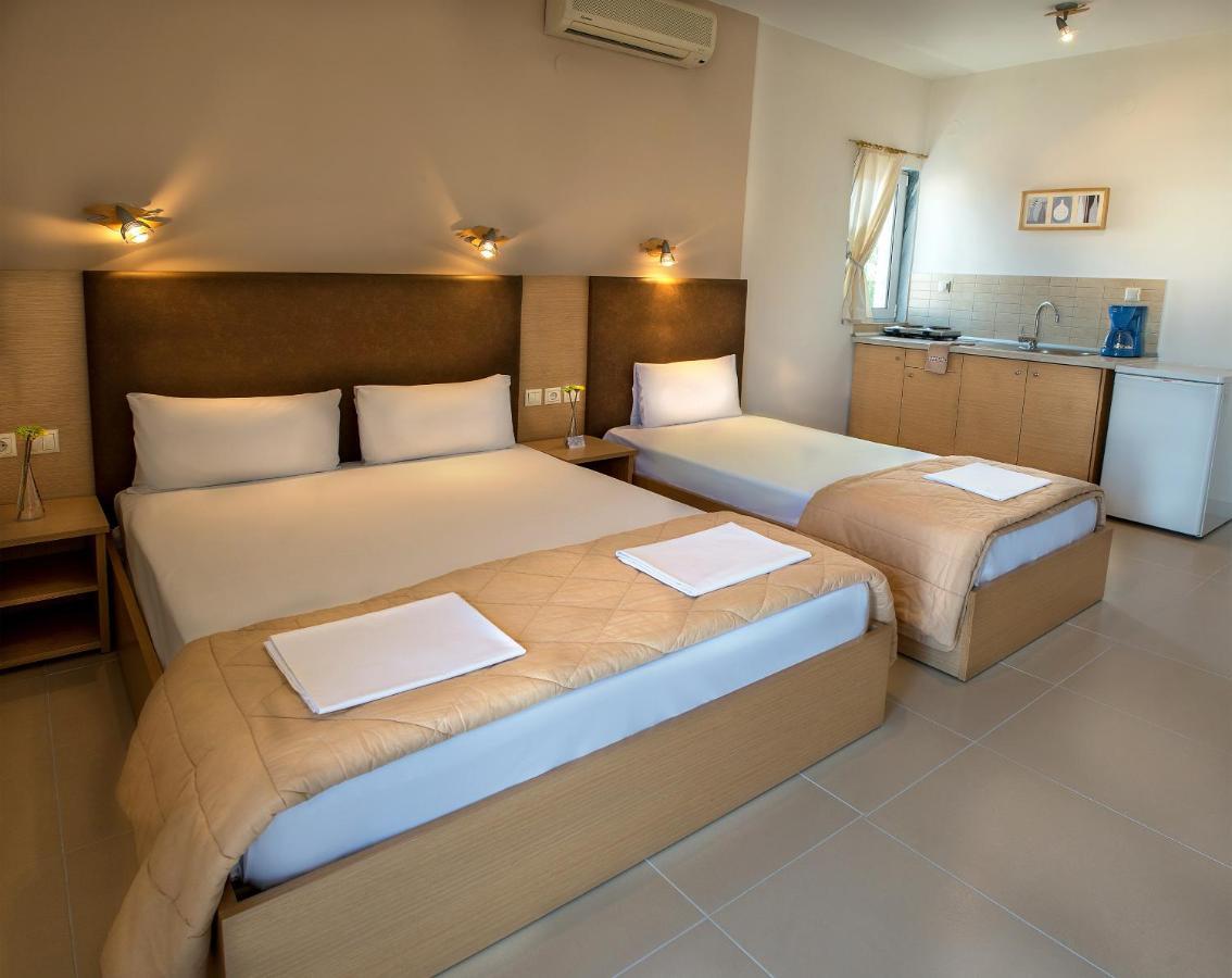 Nepheli Apartments And Studios Паралия-Катерини Номер фото